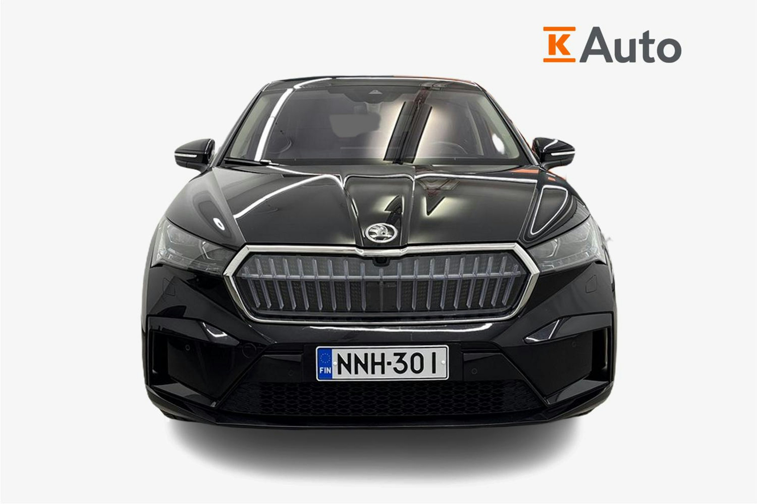 musta Skoda Enyaq 2023 kuva 4.