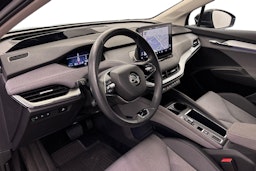 musta Skoda Enyaq 2023 kuva 6.