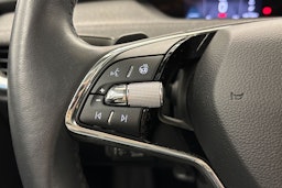 musta Skoda Enyaq 2023 kuva 14.