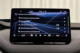 musta Skoda Enyaq 2023 kuva 20.