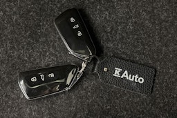 musta Skoda Enyaq 2023 kuva 28.