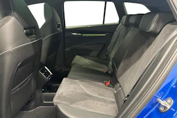 sininen Skoda Enyaq 2023 kuva 8.