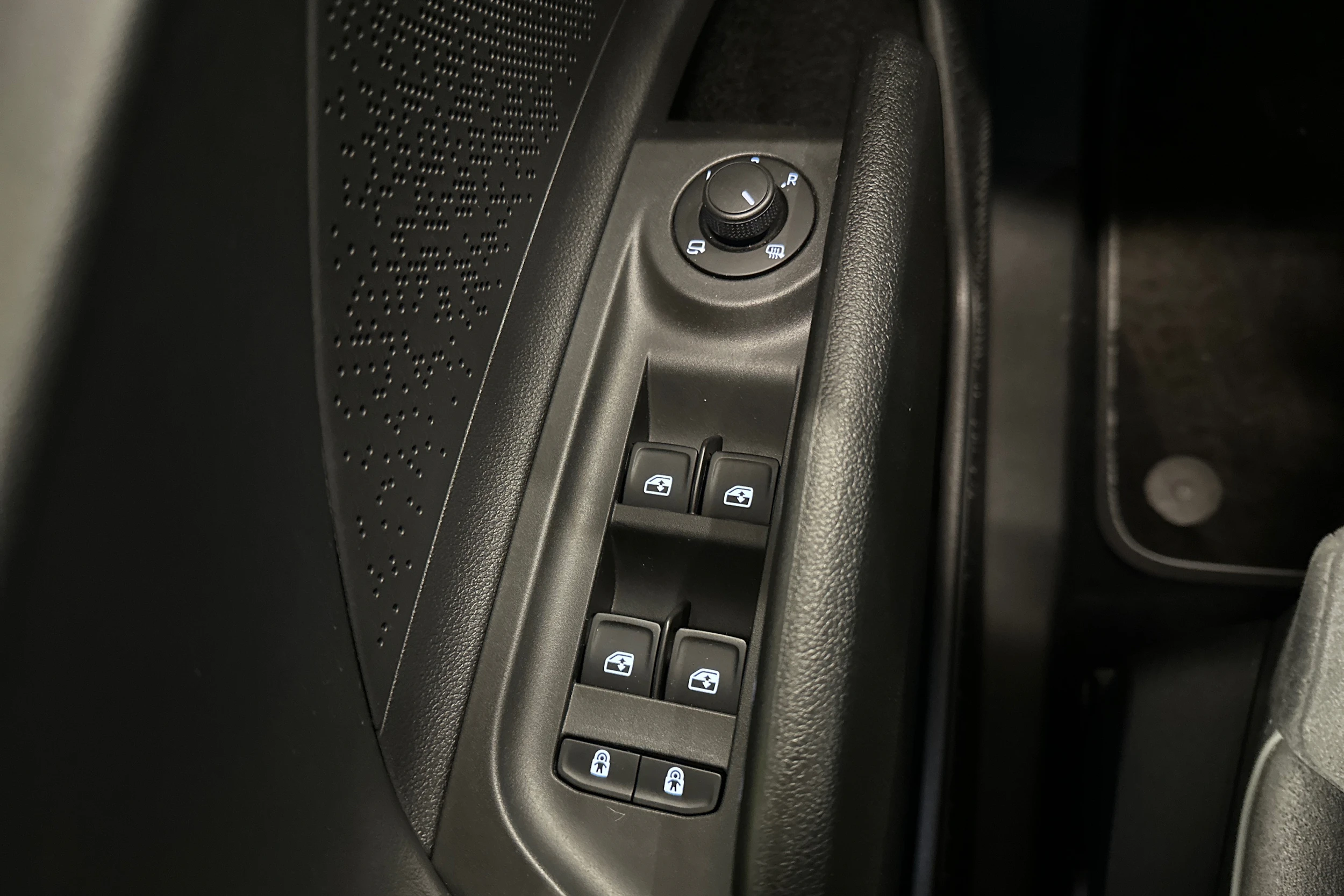 sininen Skoda Enyaq 2023 kuva 27.