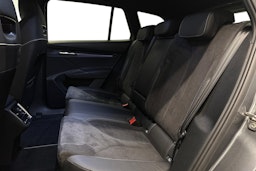 harmaa Skoda Enyaq 2023 kuva 8.