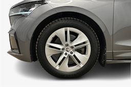 harmaa Skoda Enyaq 2023 kuva 9.