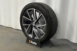 harmaa Skoda Enyaq 2023 kuva 10.