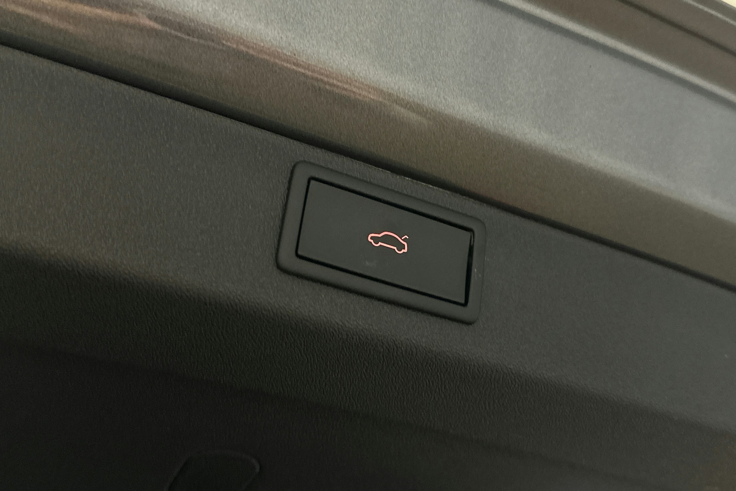 harmaa Skoda Enyaq 2023 kuva 12.