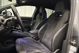 harmaa Skoda Enyaq 2023 kuva 14.