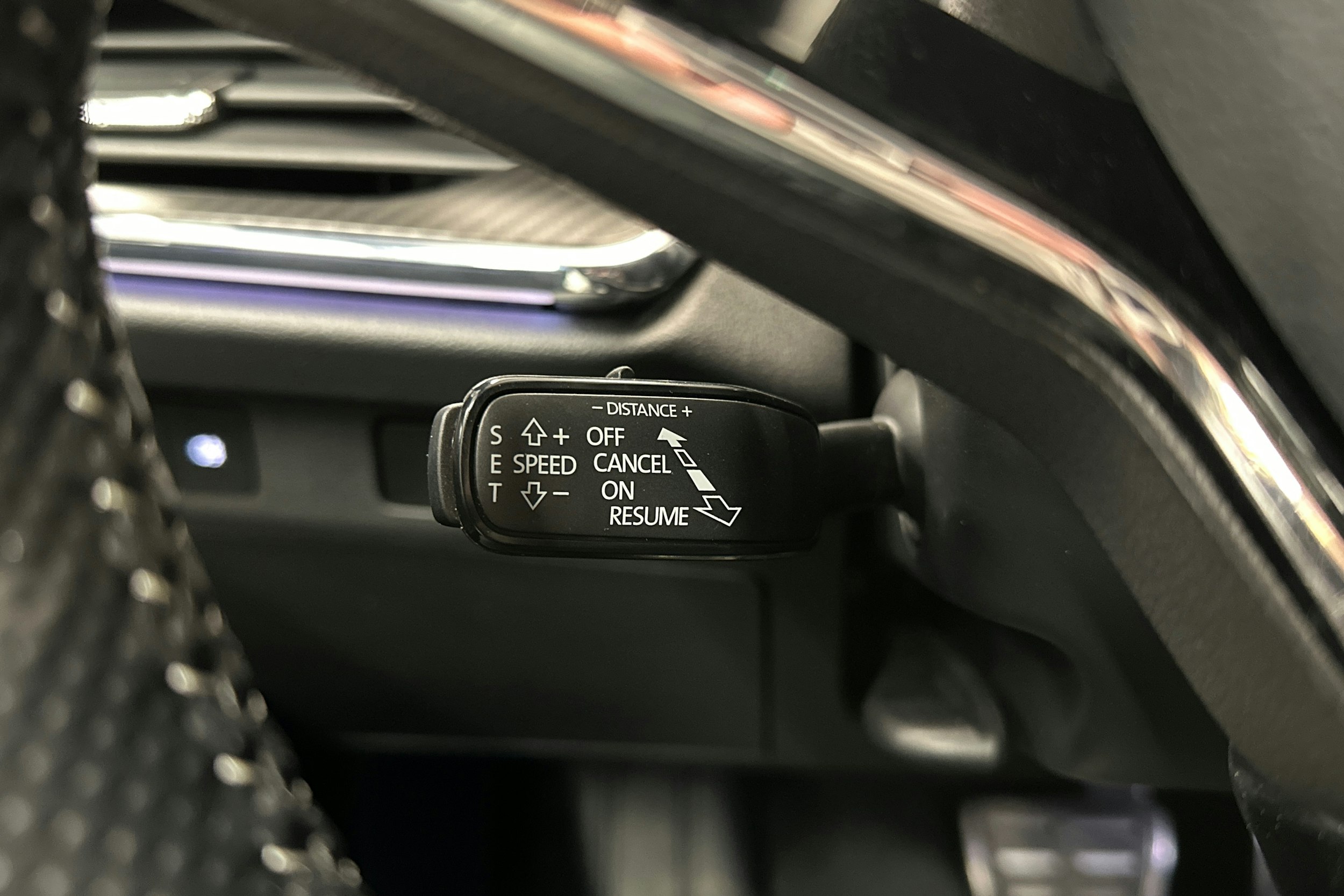 harmaa Skoda Enyaq 2023 kuva 20.