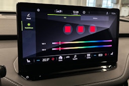 harmaa Skoda Enyaq 2023 kuva 26.