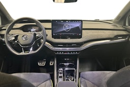 valkoinen Skoda Enyaq 2023 kuva 9.
