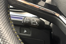 valkoinen Skoda Enyaq 2023 kuva 25.
