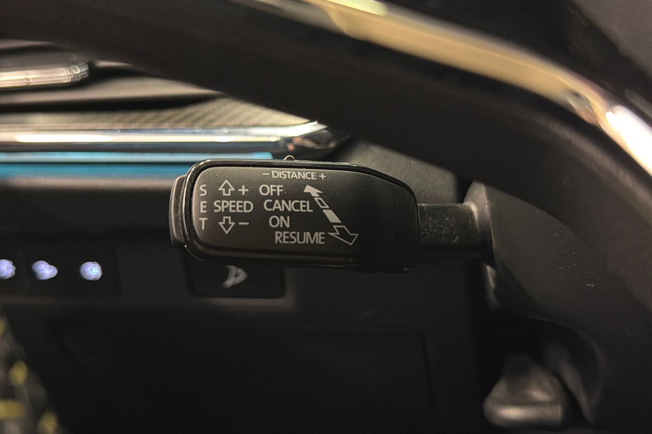 harmaa Skoda Enyaq 2023 kuva 18.