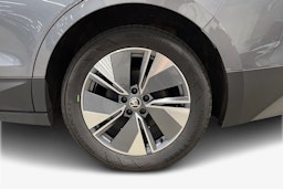 harmaa Skoda Enyaq 2023 kuva 9.
