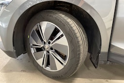 harmaa Skoda Enyaq 2023 kuva 10.