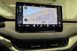 harmaa Skoda Enyaq 2023 kuva 18.