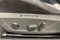 harmaa Skoda Enyaq 2023 kuva 29.