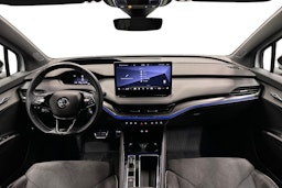 valkoinen Skoda Enyaq 2023 kuva 9.