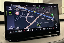 valkoinen Skoda Enyaq 2023 kuva 26.