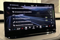 valkoinen Skoda Enyaq 2023 kuva 27.