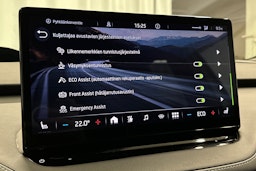 valkoinen Skoda Enyaq 2023 kuva 28.