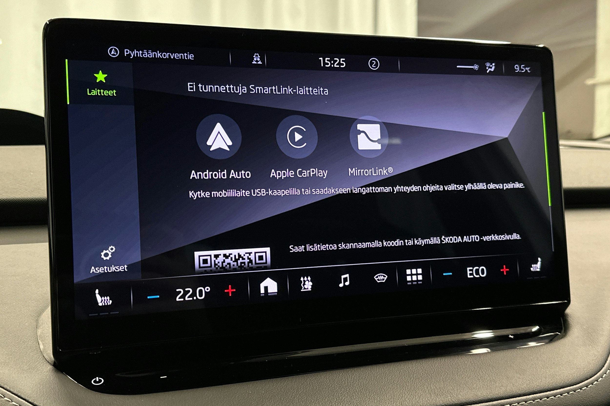 valkoinen Skoda Enyaq 2023 kuva 29.