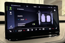 valkoinen Skoda Enyaq 2023 kuva 30.