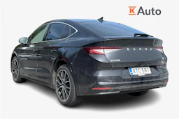 Musta Skoda Enyaq 2023 kuva 2.
