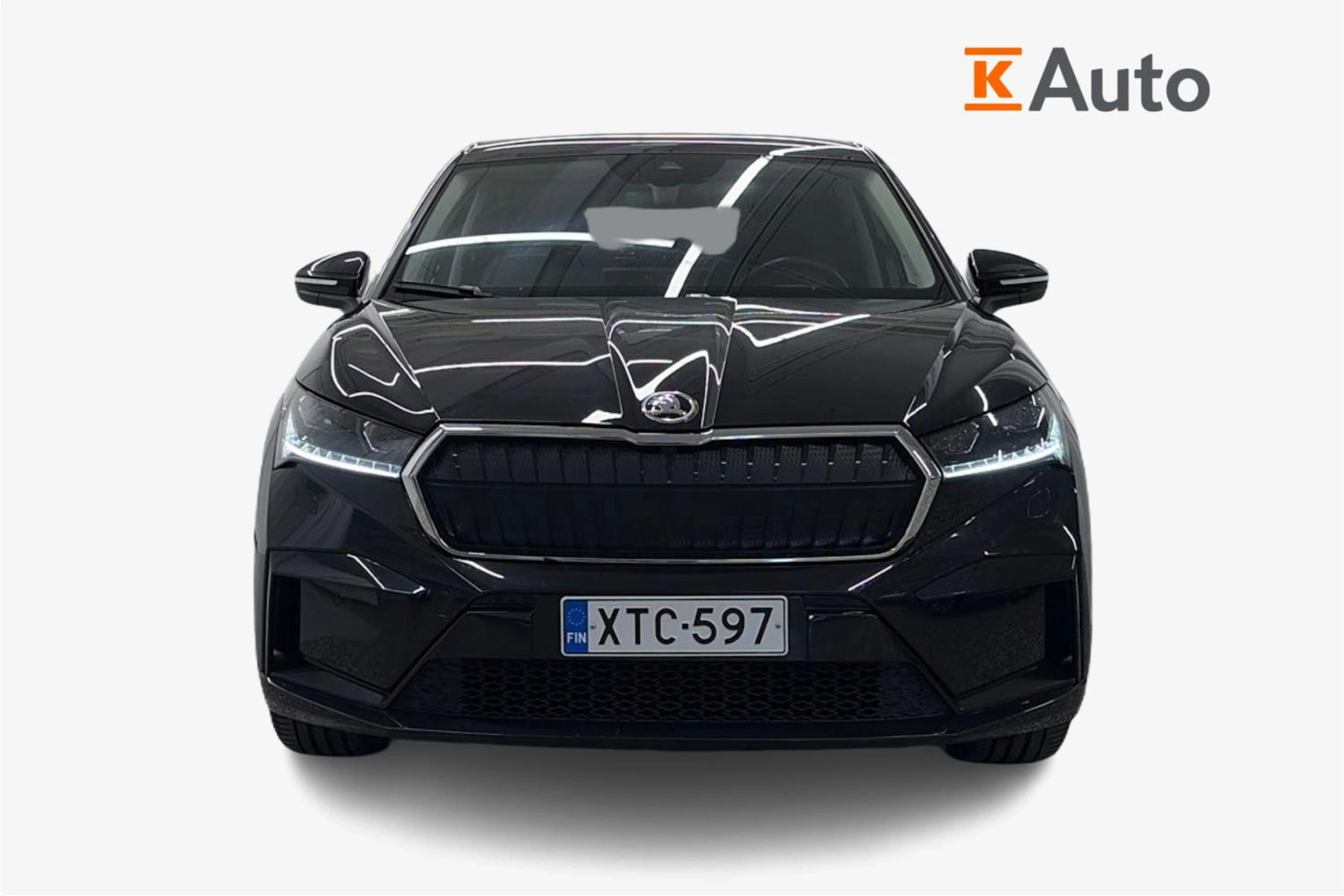 Musta Skoda Enyaq 2023 kuva 4.