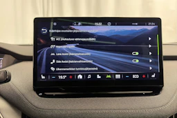 Musta Skoda Enyaq 2023 kuva 23.