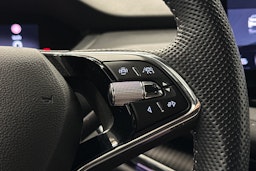 harmaa Skoda Enyaq 2023 kuva 11.