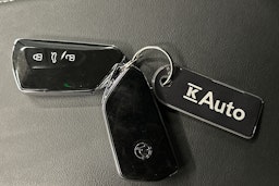 harmaa Skoda Enyaq 2023 kuva 34.