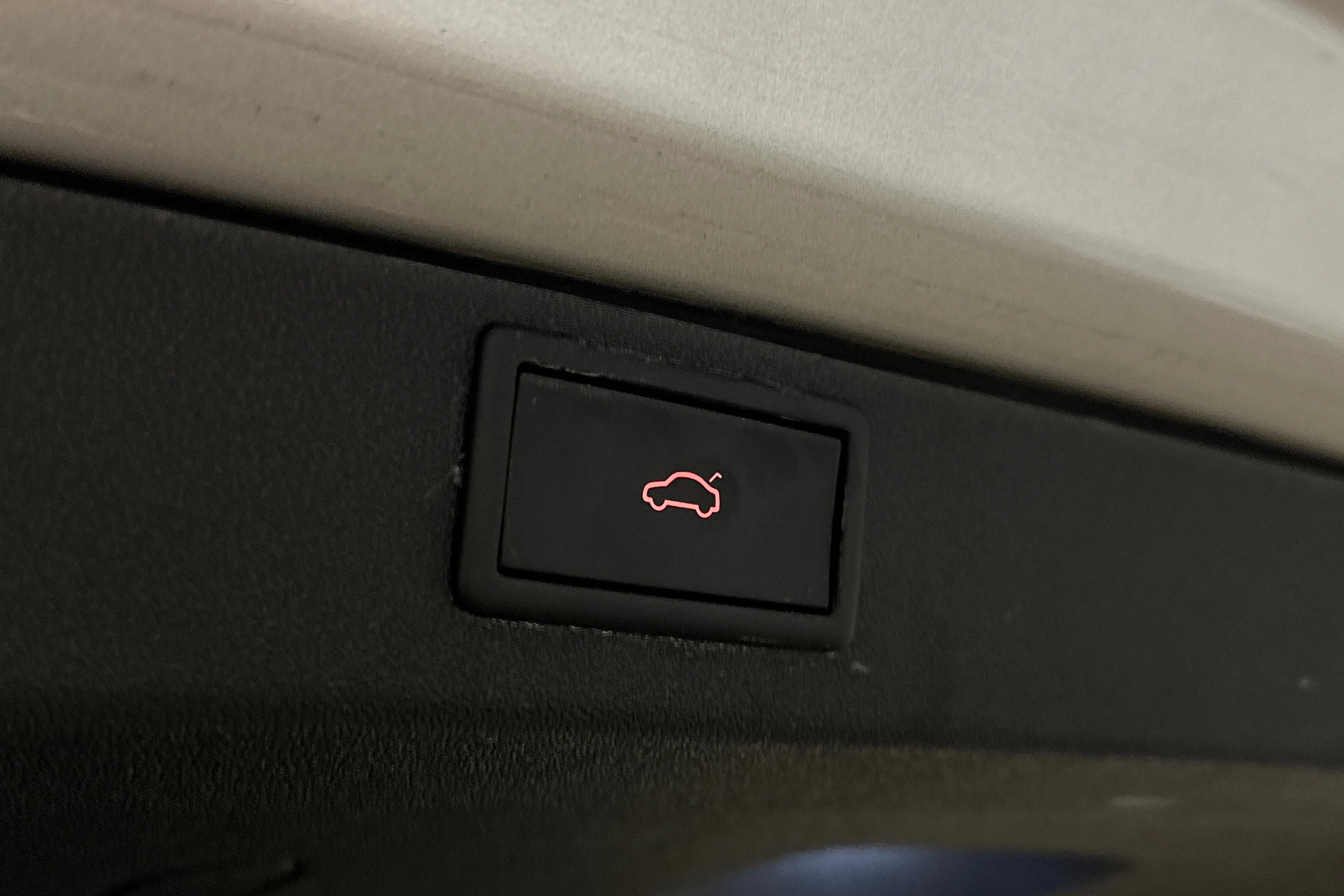 harmaa Skoda Enyaq kuva 12.