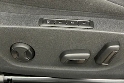 harmaa Skoda Enyaq kuva 15.