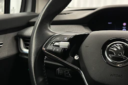 harmaa Skoda Enyaq kuva 17.