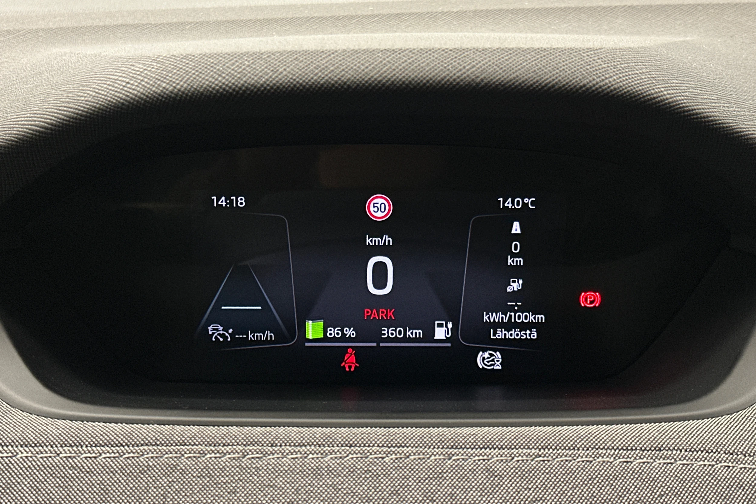 harmaa Skoda Enyaq kuva 20.