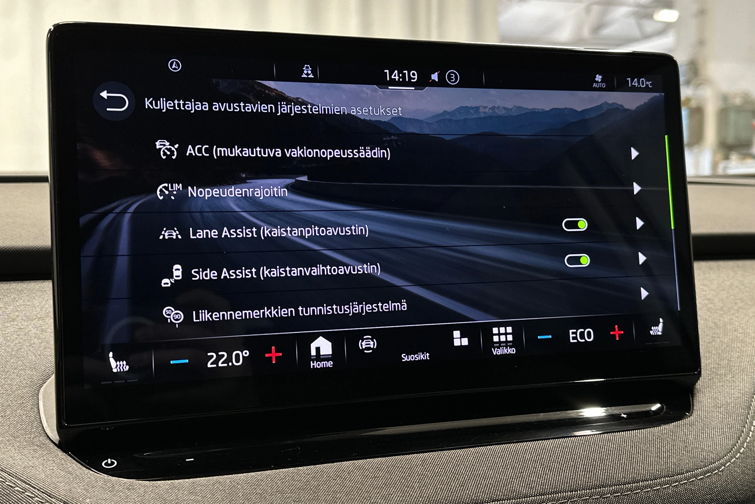 harmaa Skoda Enyaq kuva 23.