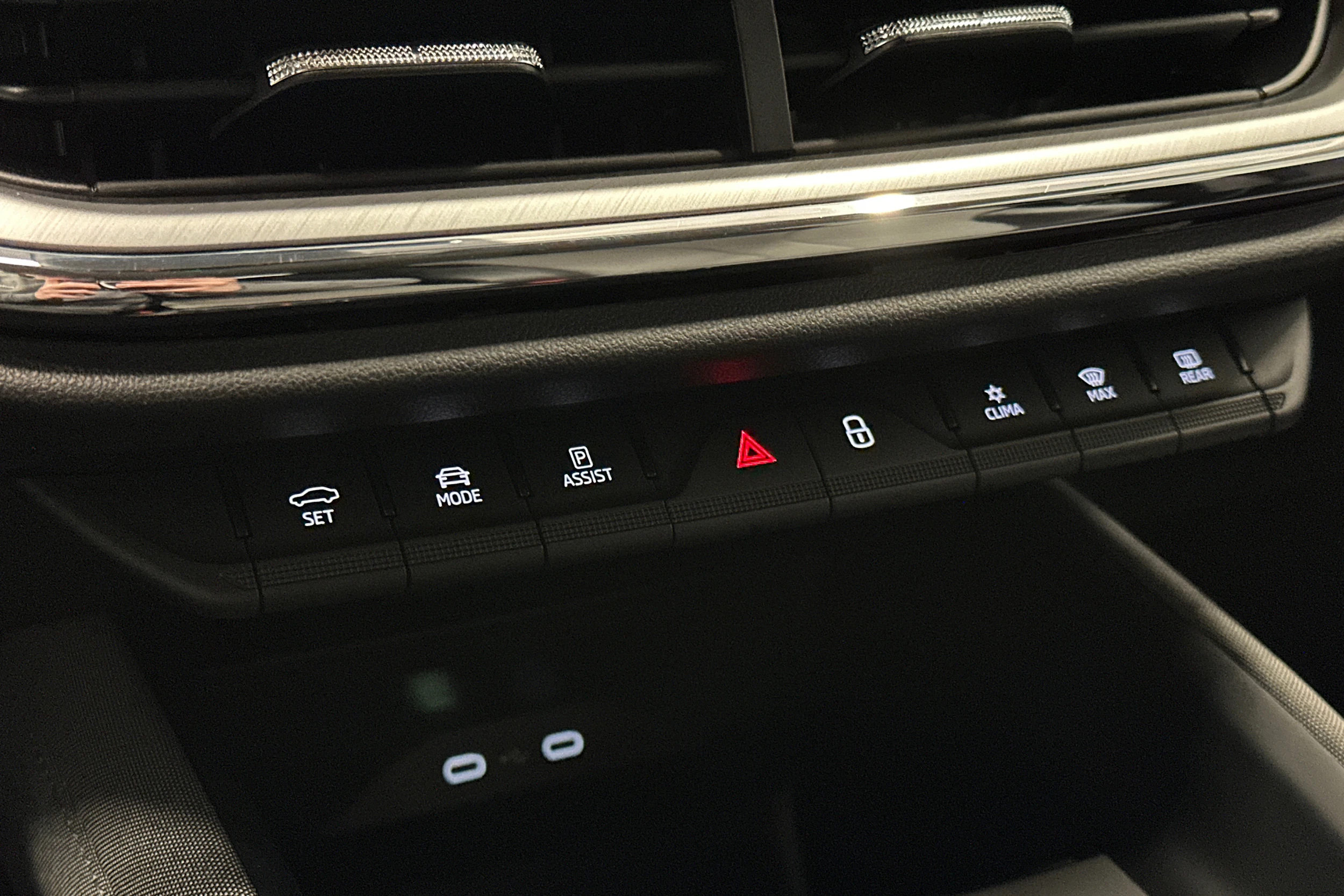 harmaa Skoda Enyaq kuva 28.