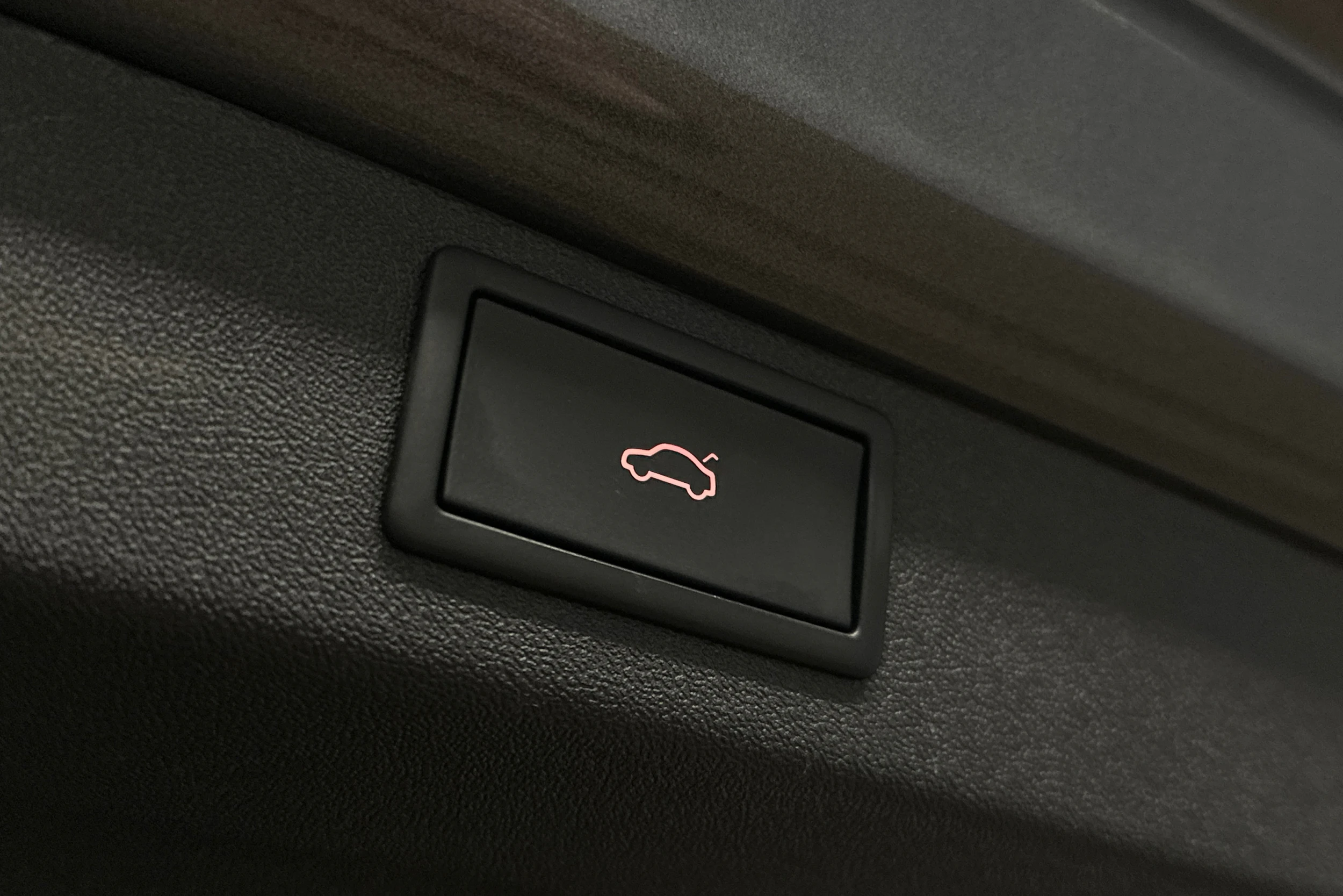 harmaa Skoda Enyaq 2023 kuva 12.