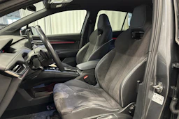 harmaa Skoda Enyaq 2023 kuva 15.