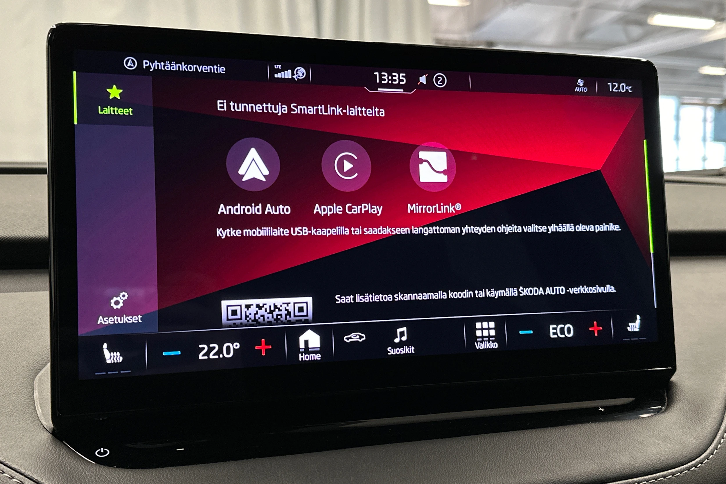 harmaa Skoda Enyaq 2023 kuva 24.