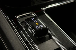 harmaa Skoda Enyaq 2023 kuva 30.