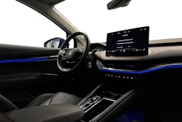 sininen Skoda Enyaq 2023 kuva 7.