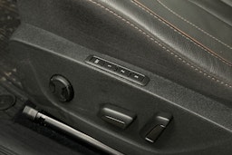 sininen Skoda Enyaq 2023 kuva 23.