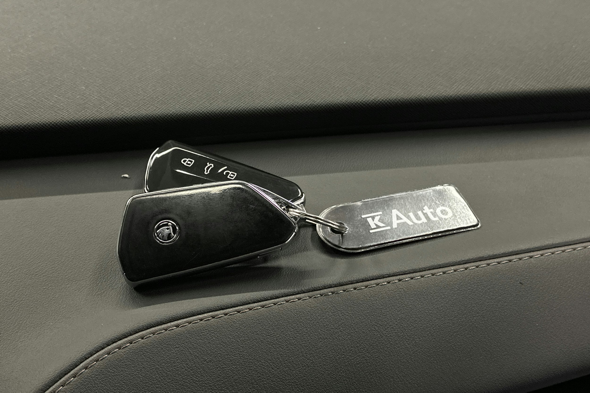 sininen Skoda Enyaq 2023 kuva 29.