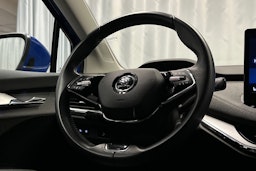 sininen Skoda Enyaq 2023 kuva 14.