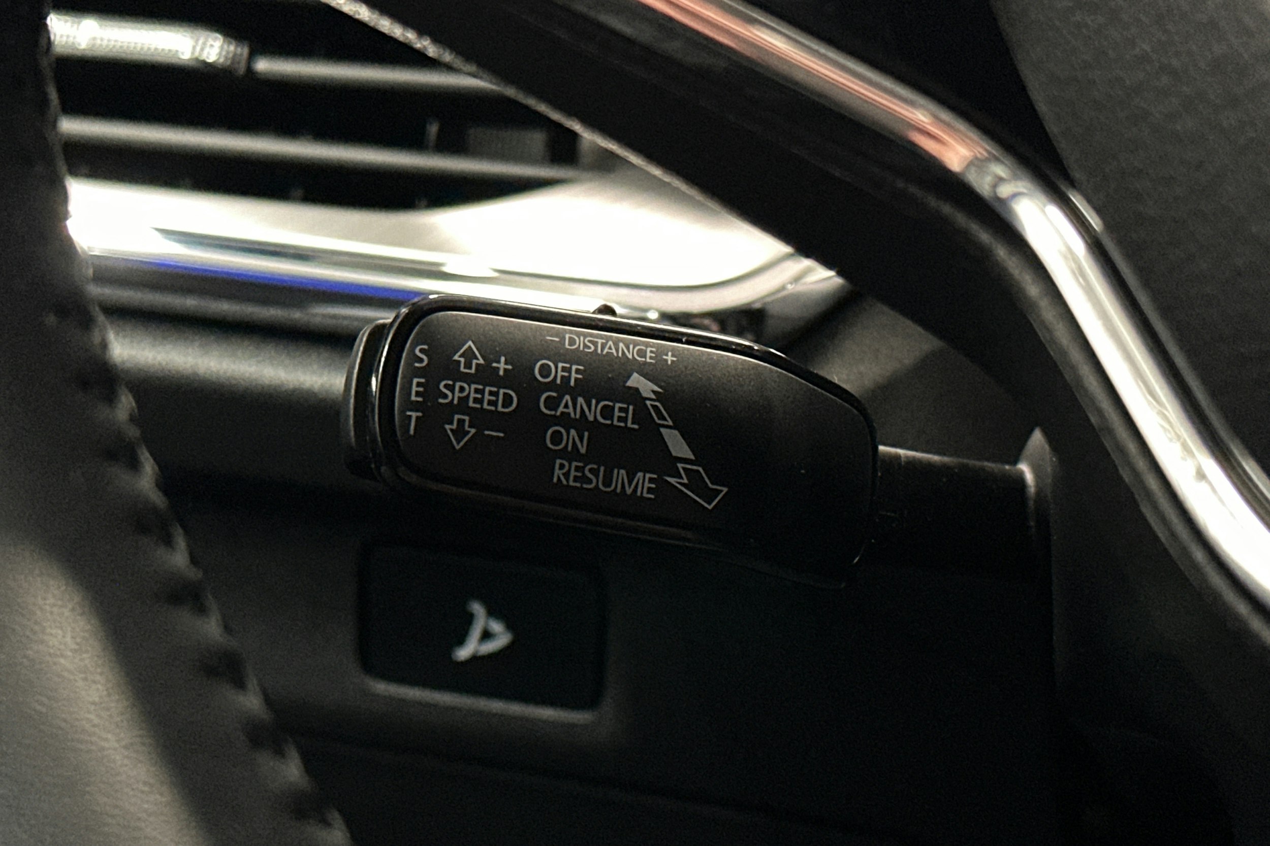 sininen Skoda Enyaq 2023 kuva 17.