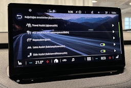 sininen Skoda Enyaq 2023 kuva 20.