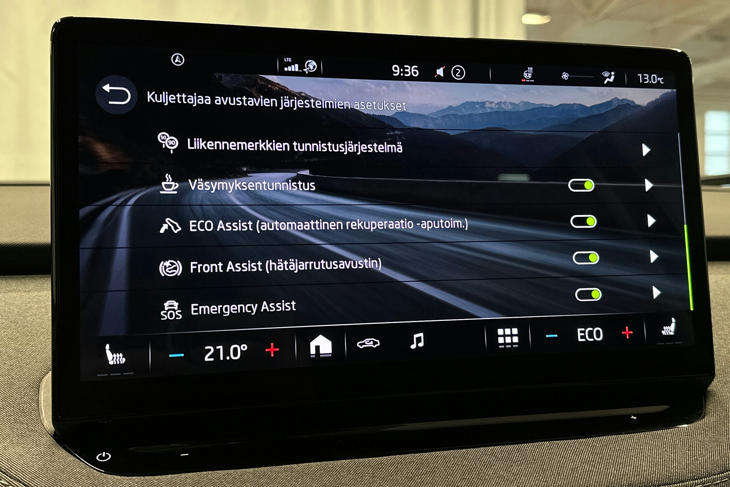 sininen Skoda Enyaq 2023 kuva 21.