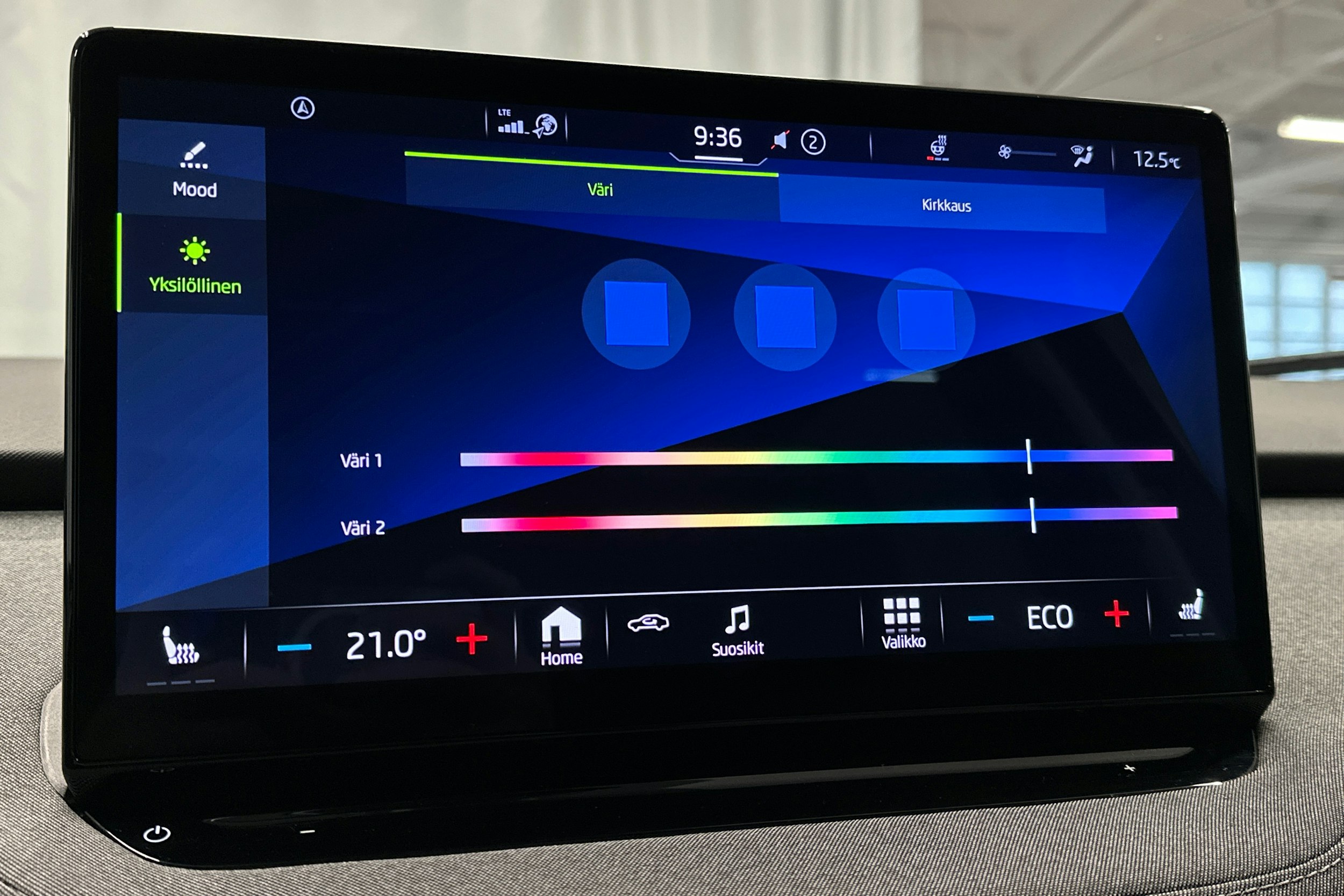 sininen Skoda Enyaq 2023 kuva 24.